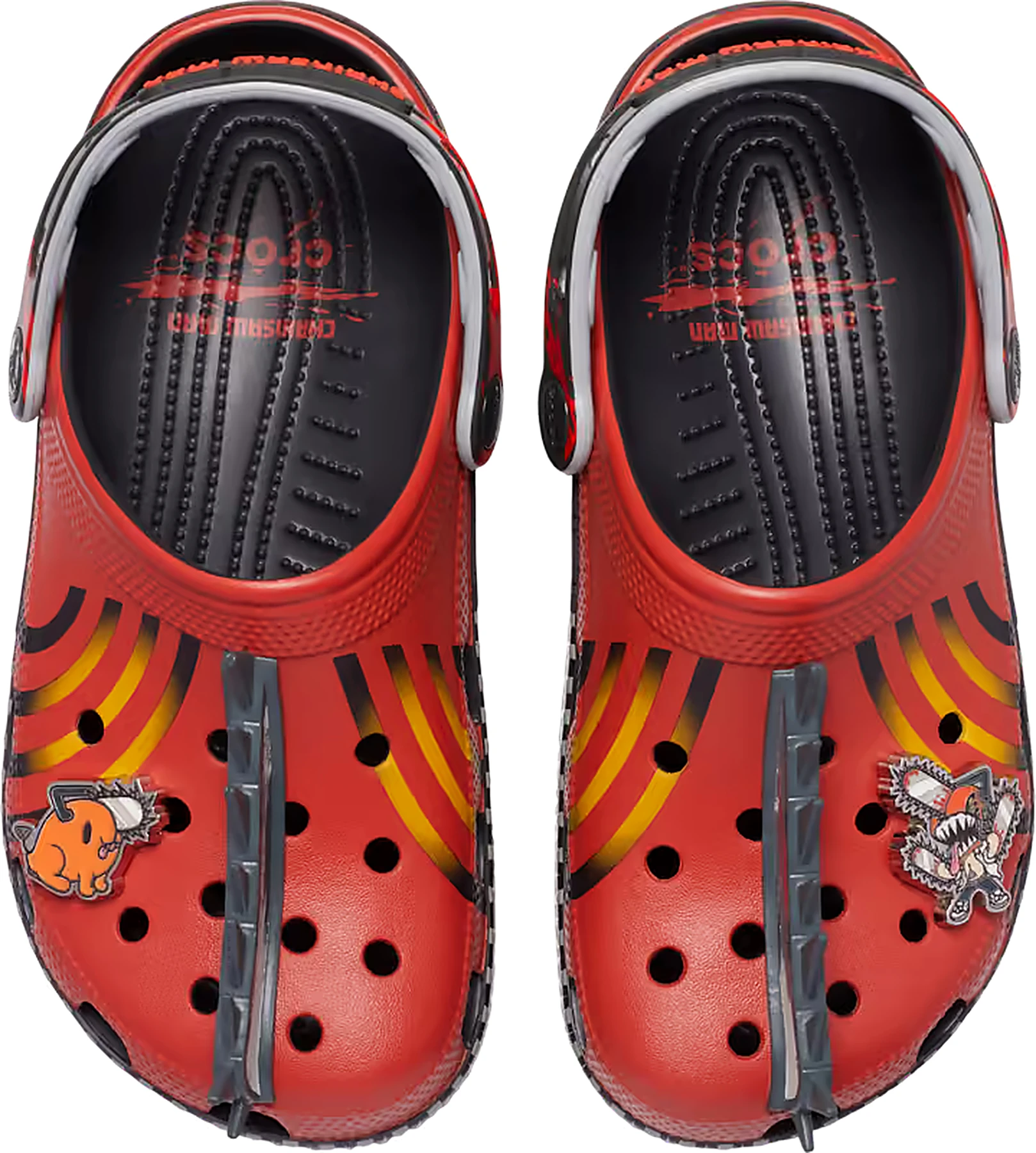 Chainsaw Man x Crocs Classic Clog Denji 213925-90H - vista dall alto del paio"