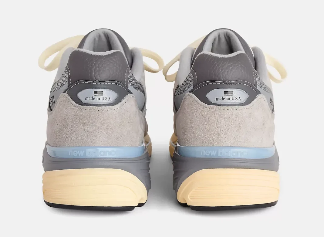 New Balance 990v7 Made in USA Kool Grey U990GR7 - tallone con badge Made in USA"